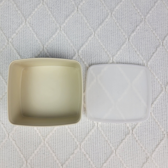 Tupperware keeper/Fridge containers Set of 3 - Picture 8 of 13